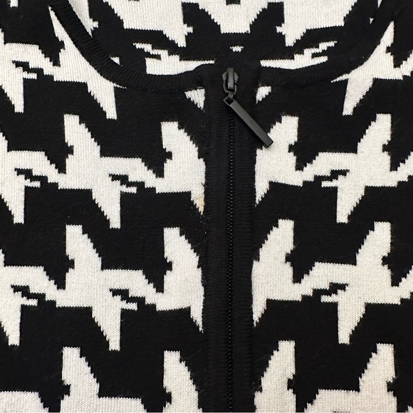 RED Black and White Houndstooth Zip Front Cardigan size L - Picture 5 of 5